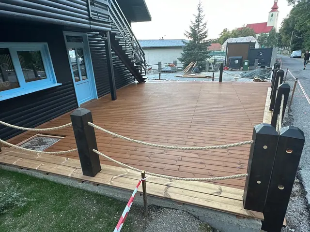 Terasa s lanovým zábradlím – fotka 11