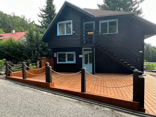 Terasa s lanovým zábradlím
