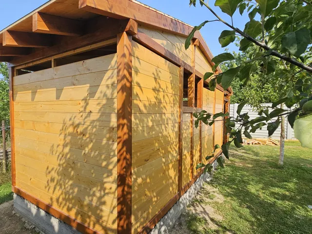 Drevená záhradná chatka – fotka 7