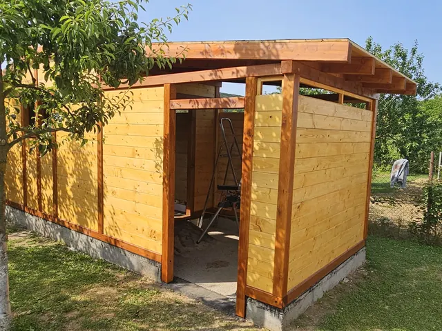 Drevená záhradná chatka – fotka 8